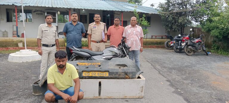 एम्बुलेंस चोरी के मामले का आरोपी गिरफ्तार