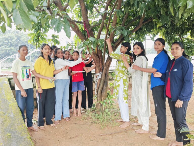 बास्केटबॉल खिलाड़ियों ने अनोखे अंदाज़ में मनाया राखी पर्व