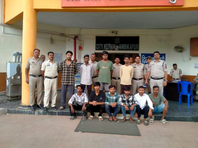 आपराधिक गतिविधियों मे संलिप्त बाइकर्स गैंग पर सरगुजा पुलिस की कड़ी कार्यवाही, 02 आरोपी आर्म्स एक्ट मे गिरफ्तार, युवकों पर अपराध पंजीबद्ध कर की गई प्रतिबन्धात्मक कार्यवाही, 08 नाबालिगो के परिजनों के विरुद्ध एम. व्ही एक्ट के तहत कड़ी कार्यवाही, कुल 18 युवकों के विरुद्ध सख़्ती से कार्यवाही