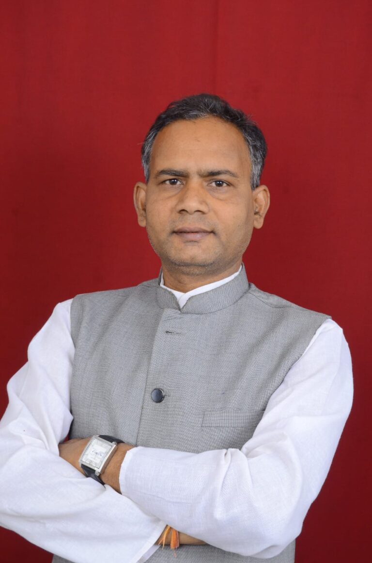 बिजली बिल के चौतरफा मार से जनता में हाहाकार पहले दाम बढ़ाए, हॉफ योजना की छूट खत्म किए, अघोषित कटौती शुरू, अब स्मार्ट मीटर से अधिक वसूली।