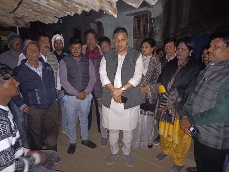भाजपा सरगुजा का पीड़ित परिवारों से मिलकर न्याय का आश्वासन