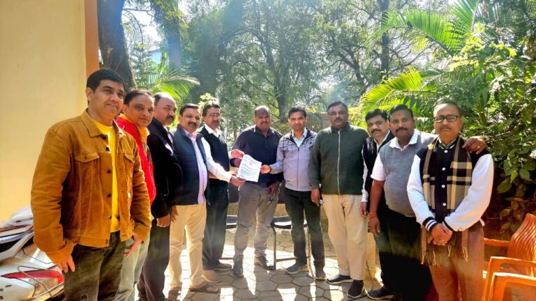 बिना औषधि अनुज्ञप्ति (ड्रग लाइसेंस) के किराना,जनरल स्टोर एवं अन्य अनधिकृत दुकानों में हो रहे अवैध दवा विक्रय के विरुद्ध कठोर कार्रवाई की मांग।