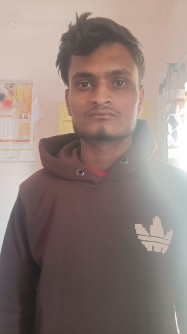 सीतापुर लाठी डंडे से मारपीट मामले में फरार आरोपी गोलू खान गिरफ्तार