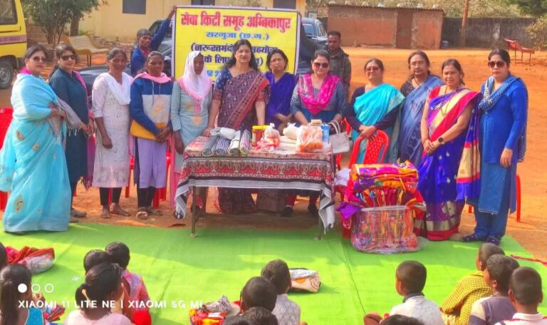 सेवा किटी समूह की बहनों ने जीवन ज्योति नेत्रहीन विद्यालय के बच्चों के साथ मनाया नया साल