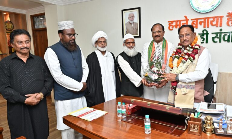 हज कमेटी के नवनिर्वाचित अध्यक्ष ने की मुख्यमंत्री माननीय श्री विष्णुदेव साय से सौजन्य भेंट