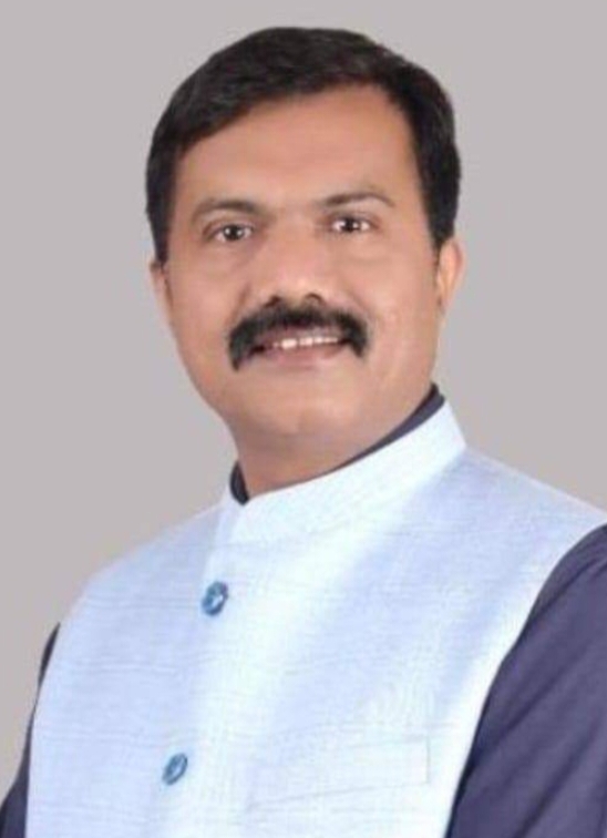 डीजल और पेट्रोल पर एक्साइज ड्यूटी में दी गई राहत और केंद्र सरकार के इस बड़े फैसले का छग भाजपा अल्पसंख्यक मोर्चा प्रदेश अध्यक्ष मखमूर इकबाल खान ने किया स्वागत…..