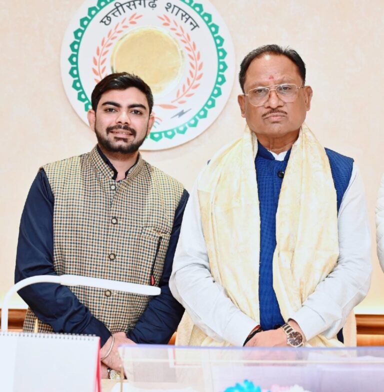 ज़ीशान सिद्दीकी बने राज्य स्तरीय DISHA ( विकास समन्वय एवं निगरानी )समिति के सदस्य…..