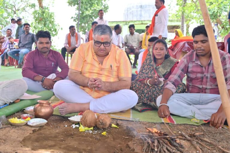 राज्य सरकार प्रदेश की धार्मिक विरासत के संरक्षण एवं विकास के लिए प्रतिबद्ध है – मंत्री राजेश अग्रवाल,,,,