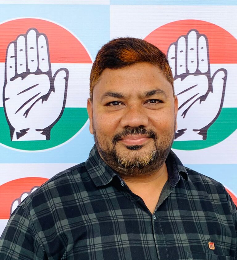 केंद्रीय माध्यमिक शिक्षा बोर्ड ने कक्षा 12 वीं की बोर्ड परीक्षाओं के लिए ऑन? स्क्रीन मार्किंग सिस्टम लागू किया, जिसने देशभर के लाखों बच्चों के शैक्षणिक भविष्य अस्त-व्यस्त हो गया है।