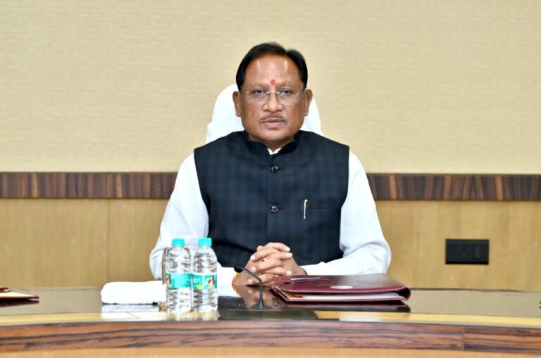 मुख्यमंत्री श्री विष्णु देव साय के नेतृत्व में किसानों को समय पर खाद उपलब्ध कराने के लिए सरकार सतर्क