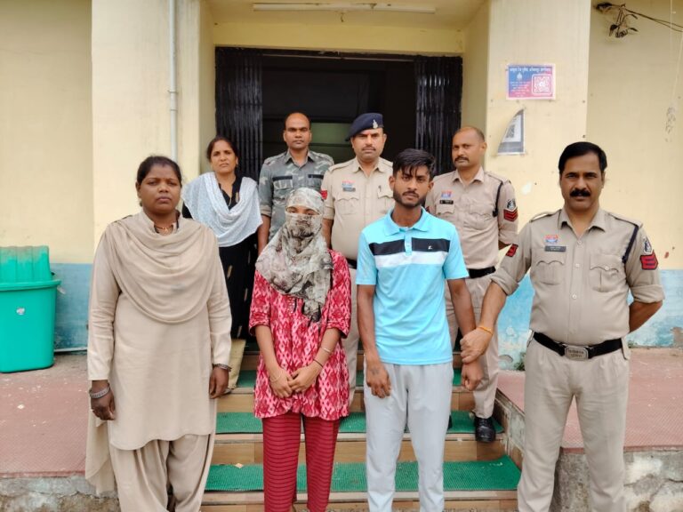 हत्या के मामले में प्रेमी-प्रेमिका गिरफ्तार मृतिका से बाधा उत्पन्न होने के कारण दोनों आरोपीगण ने घटना को दिया अंजाम।