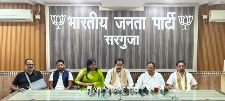 कांग्रेस के लोकतंत्र पर कुठाराघात के 51 वर्ष : आपातकाल भारतीय लोकतंत्र का सबसे काला अध्याय – ओम प्रकाश सिन्हा