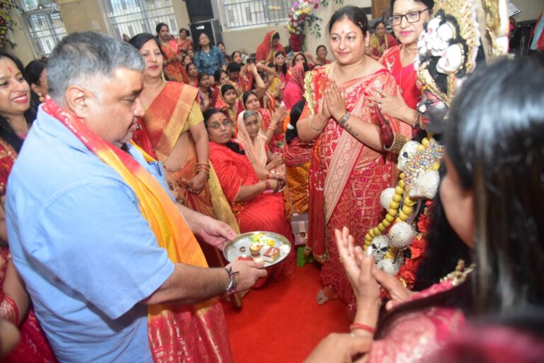 माँ बनभौरी धाम में नतमस्तक हुए पर्यटन एवं संस्कृति मंत्री राजेश अग्रवाल, प्रदेश की सुख-समृद्धि और खुशहाली की कामना की