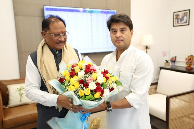 छत्तीसगढ़ के दूरस्थ क्षेत्रों को मिलेगी मजबूत डिजिटल पहचान, 2,305 नए मोबाइल टावरों के लिए मुख्यमंत्री श्री विष्णु देव साय ने केंद्र से मांगी मंजूरी