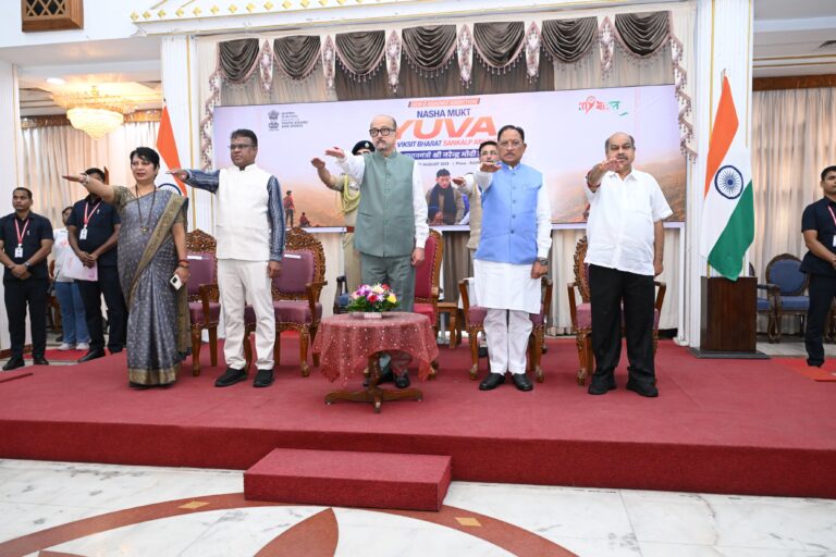 राज्यपाल श्री रमेन डेका और मुख्यमंत्री श्री विष्णु देव साय की उपस्थिति में लोक भवन से ‘नशा मुक्त युवा विकसित भारत संकल्प अभियान’ का शुभारंभ