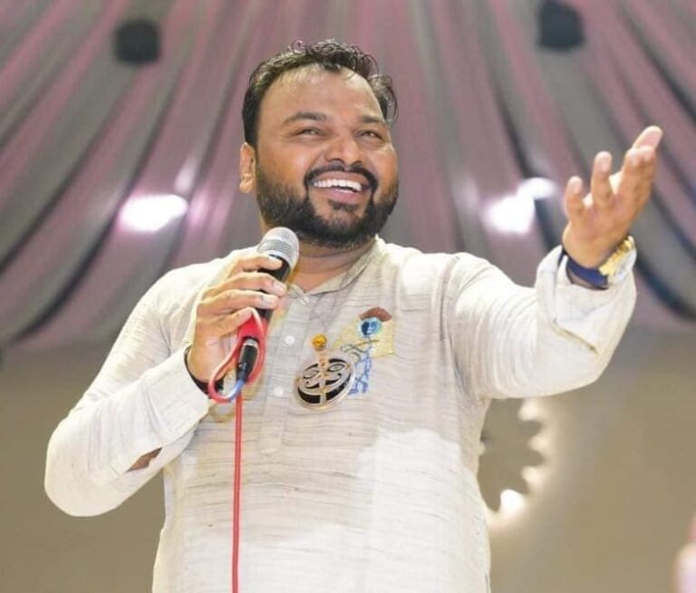 विश्व विख्यात भजन प्रवाहक कन्हैया मित्तल 18 को सूरजपुर में,,,,शहर में गूंजेगा श्याम रस का स्वर, तैयारियों में दिन-रात जुटे श्याम भक्त,,,,