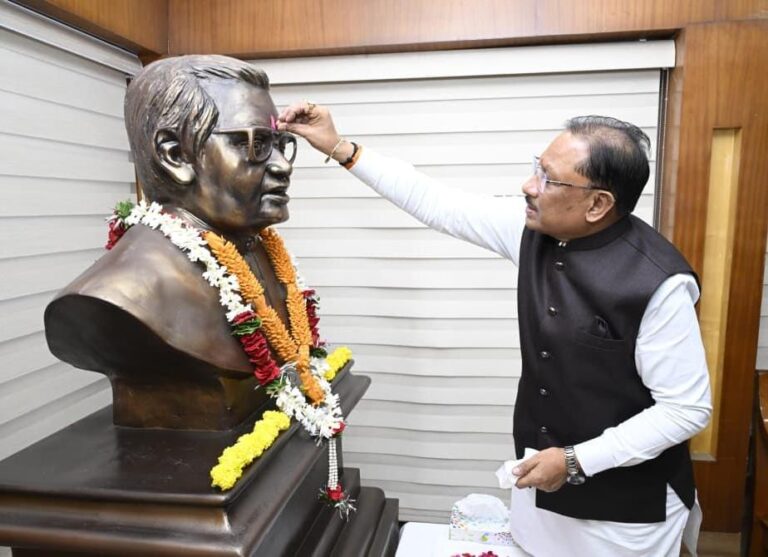 अटल जी के संकल्प और दूरदर्शी नेतृत्व ने छत्तीसगढ़ को दी नई पहचान, सुशासन और अंत्योदय की राह पर आगे बढ़ रहा प्रदेश : मुख्यमंत्री श्री साय