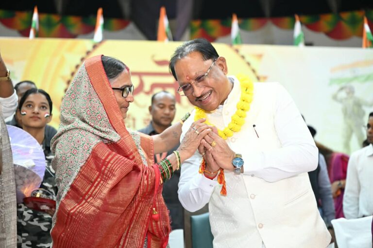 महतारी के आशीष से, राखी के विश्वास से मुख्यमंत्री श्री विष्णु देव साय के नेतृत्व में महिलाओं के सम्मान, स्वावलंबन और आर्थिक सशक्तिकरण की दिशा में निरंतर पहल