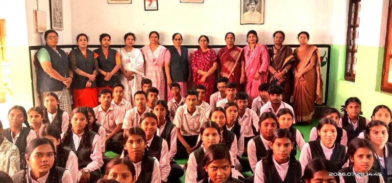 आस्था निकुंज में मूकबधिर बच्चो के साथ सेवा किटी सदास्य