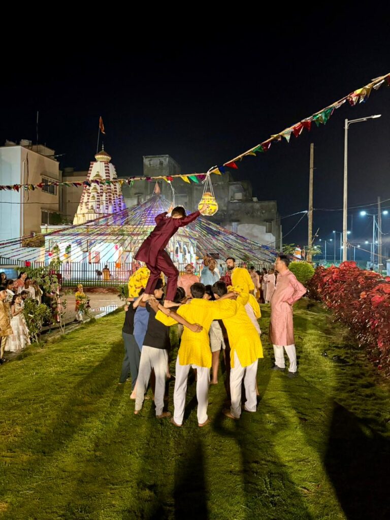 हरि देवेन्द्रम कॉलोनी में धूमधाम से मनाई गई जन्माष्टमी, मटकी फोड़ कार्यक्रम में उमड़ा उत्साह