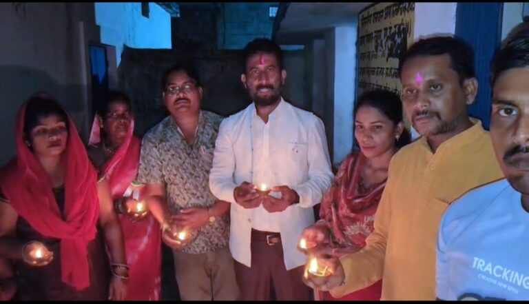 प्रधानमंत्री मोदी के जन्मदिवस पर ग्राम मानपुर में मुख्य अतिथि आशीष जैन ने दिलाया सेवा का संकल्प