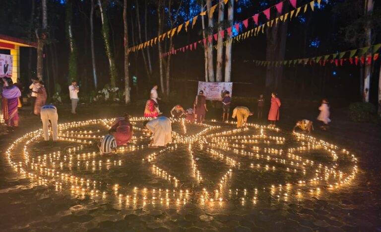 ‘आशीर्वाद का दीया’ से जगमगाया सरगुजा, सेवा और समर्पण का लिया गया संकल्प,,,,
