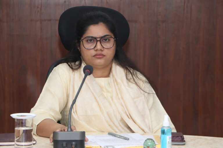 हितग्राहियों को शत-प्रतिशत खाद्यान्न वितरण सुनिश्चित करें-कलेक्टर