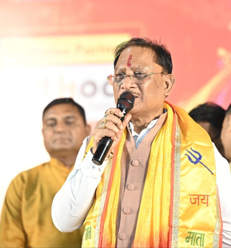 गरबा महोत्सव हमारी समृद्ध सांस्कृतिक परंपरा और मातृशक्ति के सम्मान का प्रतीक : मुख्यमंत्री श्री विष्णु देव साय